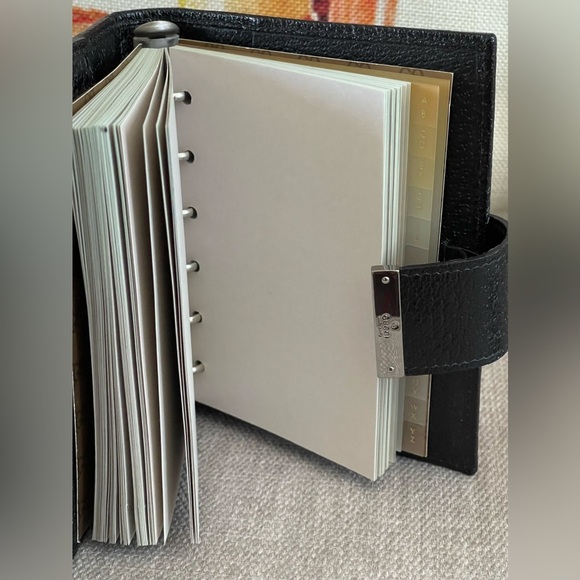 GUCCI Web Black GG Logo Agenda Notebook/Passport Cover⭐️PRiSTiNE⭐️COA⭐️ - Picture 8 of 15